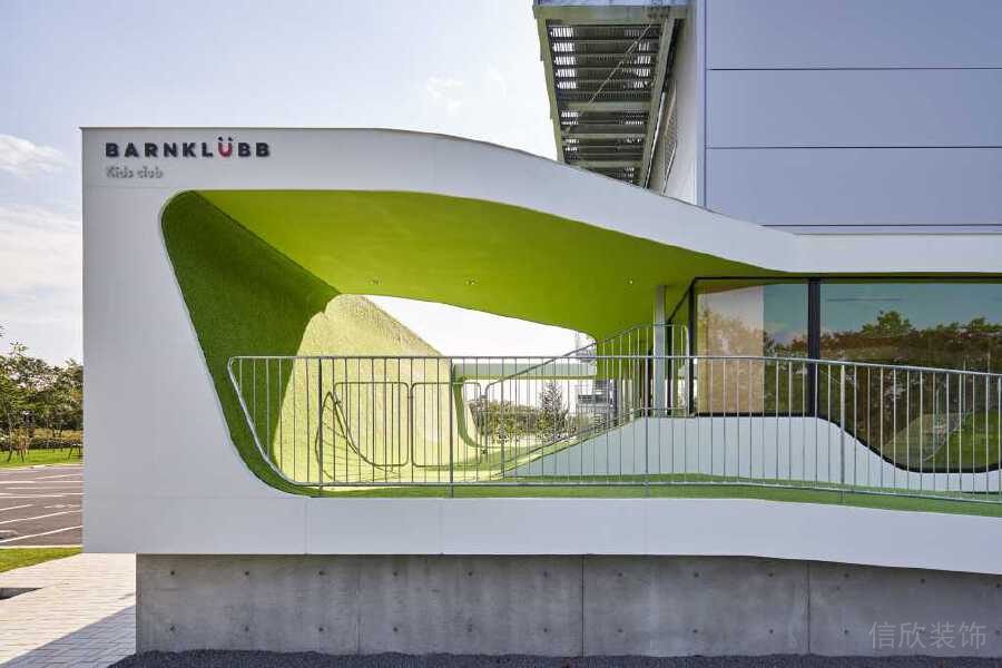 戶外走廊創(chuàng)意設計斜面幾何線條培訓裝修機構(gòu)