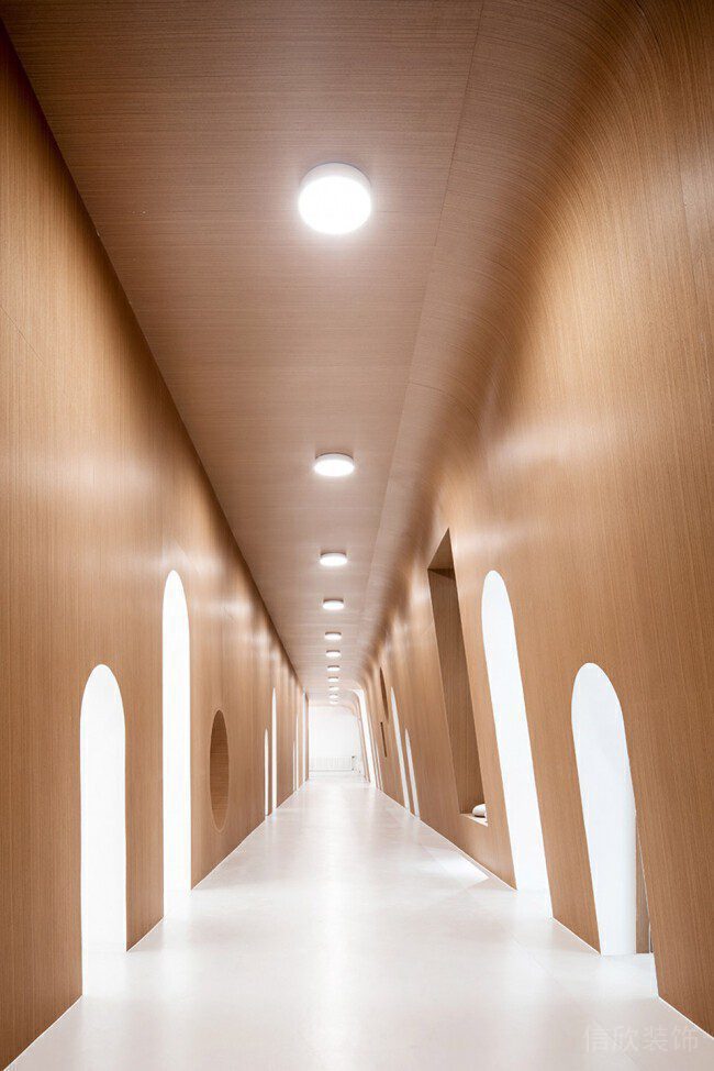 木質(zhì)實木材質(zhì)過道設計簡約弧形創(chuàng)意機構(gòu)