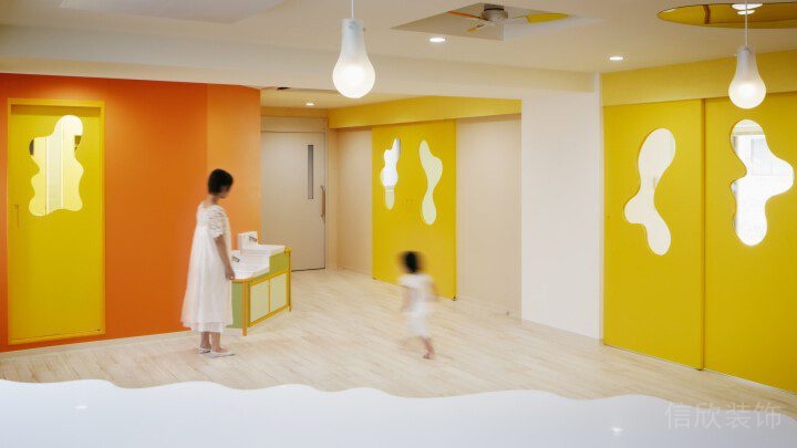 平推黃色創(chuàng)意門木質(zhì)過道機構(gòu)效果圖