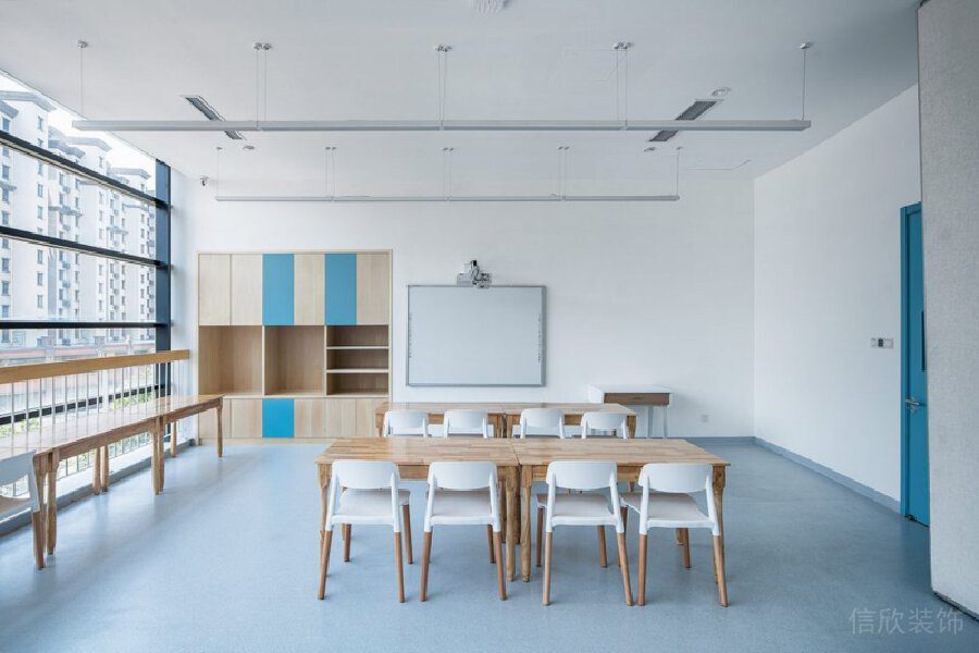 極簡風(fēng)原木桌椅設(shè)計