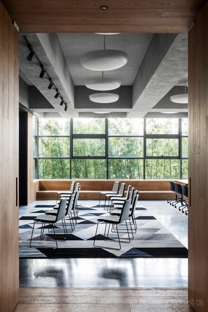 工業(yè)風(fēng)天花板矩形射燈設(shè)計(jì)