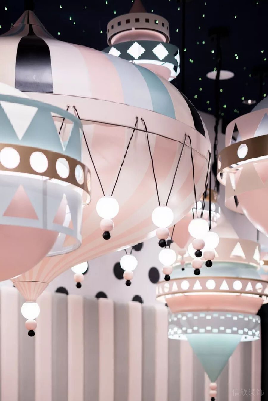 創(chuàng)意粉色城堡天花吊頂游泳培訓(xùn)少兒?jiǎn)⒚伤囆g(shù)中心機(jī)構(gòu)裝修效果圖