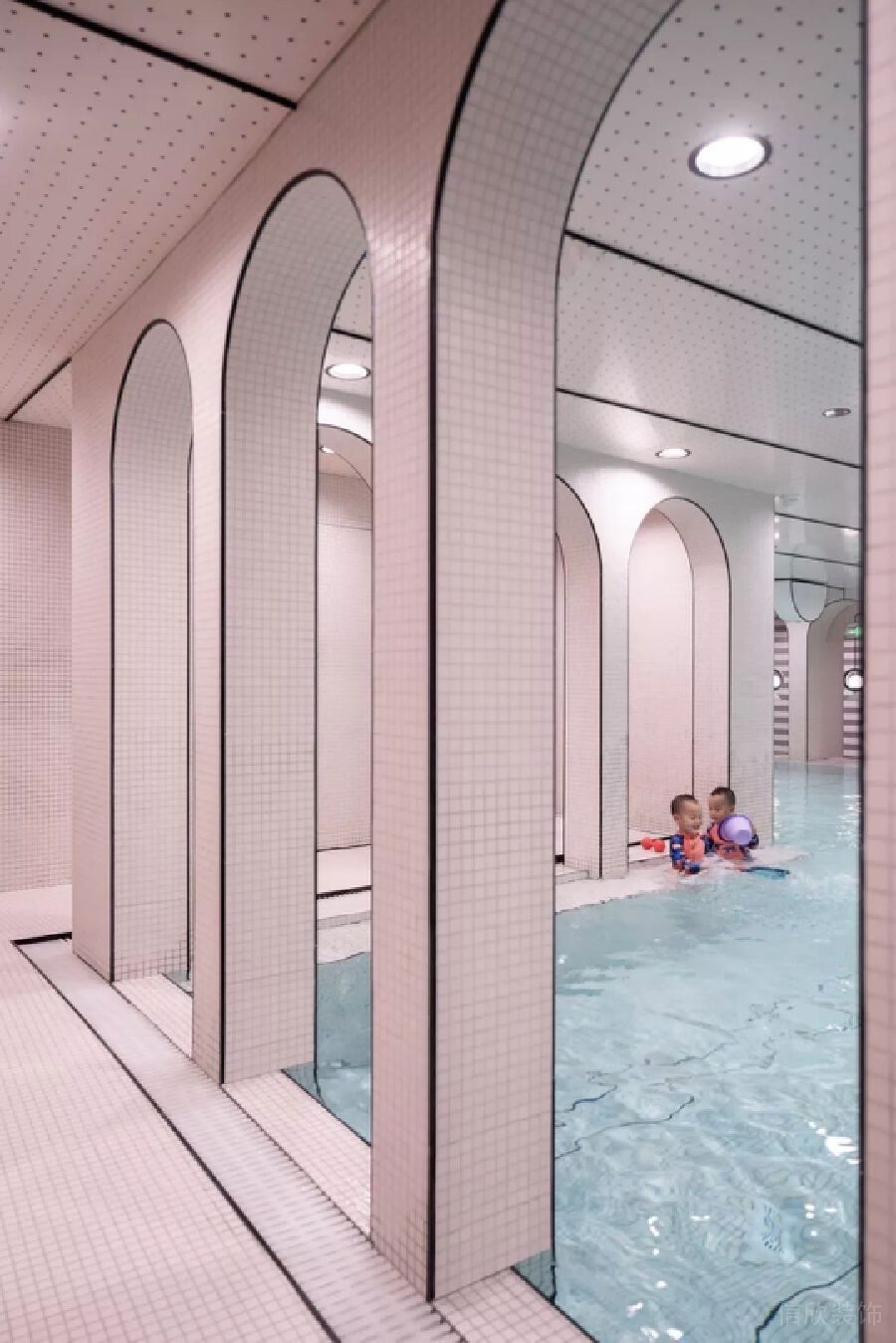 機構(gòu)培訓(xùn)班裝修效果圖拱形游泳池