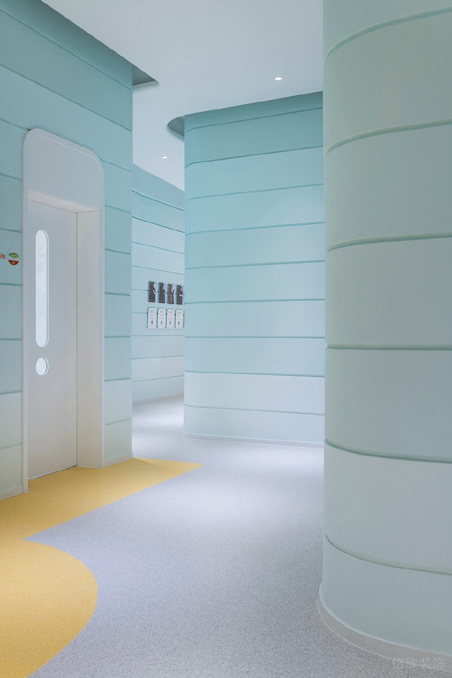 培訓(xùn)機構(gòu)裝修設(shè)計漸變海洋藍色