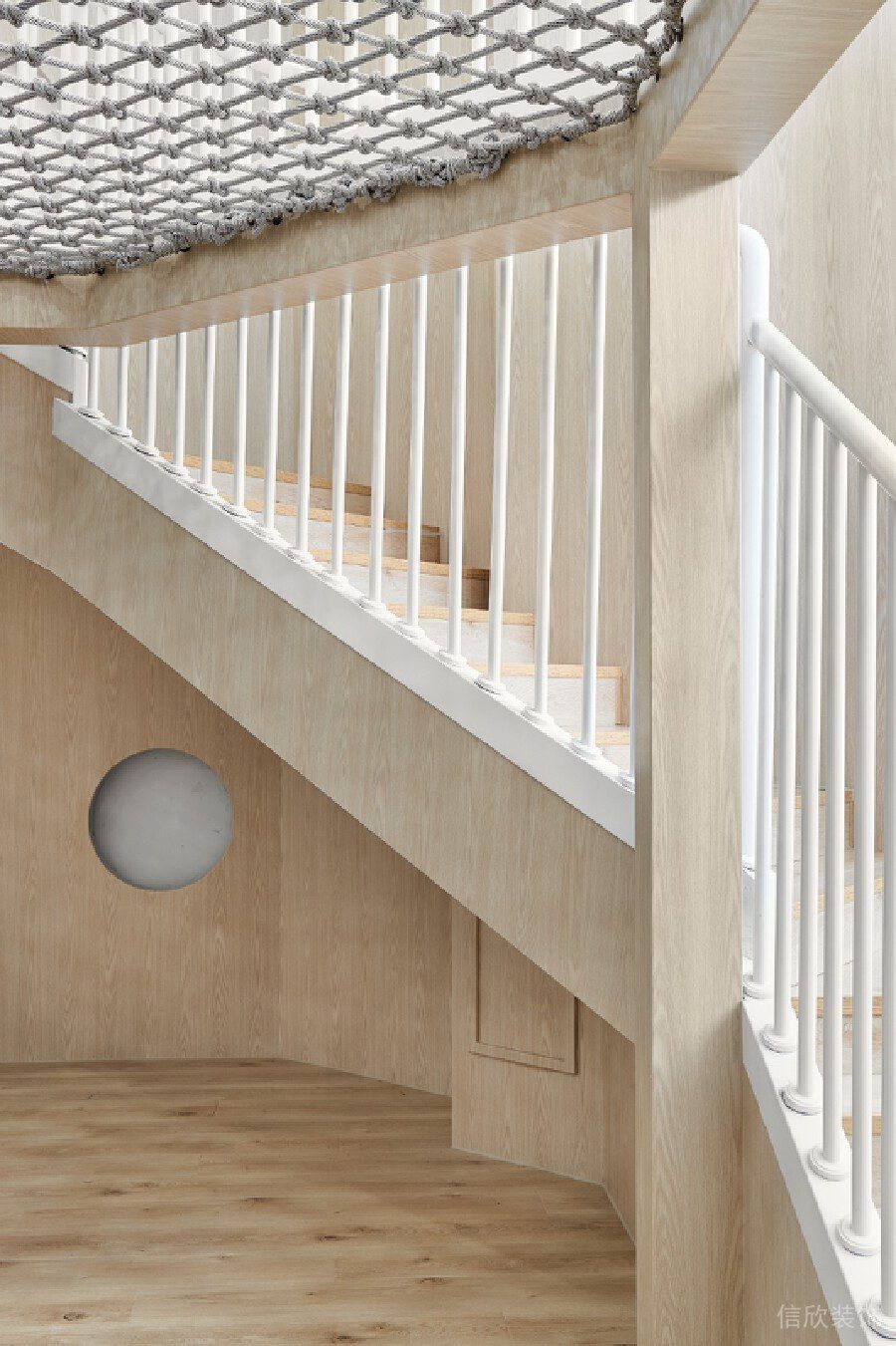 樓梯下空間裝修設計原木風裝修設計效果圖