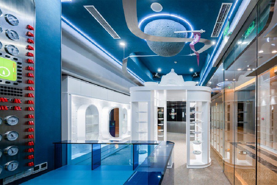 科技未來感星球天花裝修過道機(jī)構(gòu)效果圖