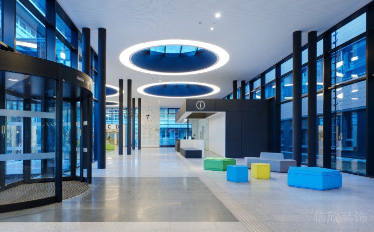 藍(lán)色未來科技感辦公室裝修休息區(qū)大廳