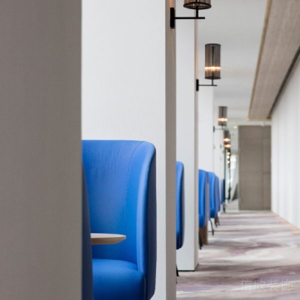 面對(duì)面裝修設(shè)計(jì)燈飾辦公室效果圖