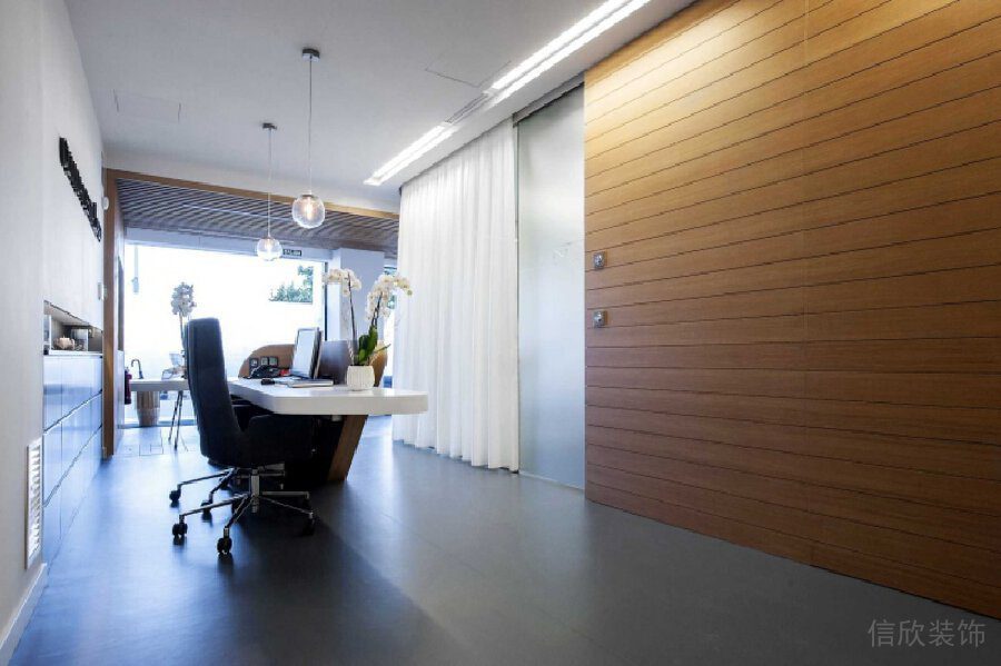 老板辦公室裝修設計現(xiàn)代簡約木飾面效果