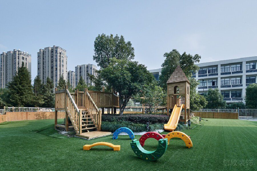 戶外創(chuàng)意設(shè)計(jì)木質(zhì)休息區(qū)娛樂(lè)活動(dòng)區(qū)域