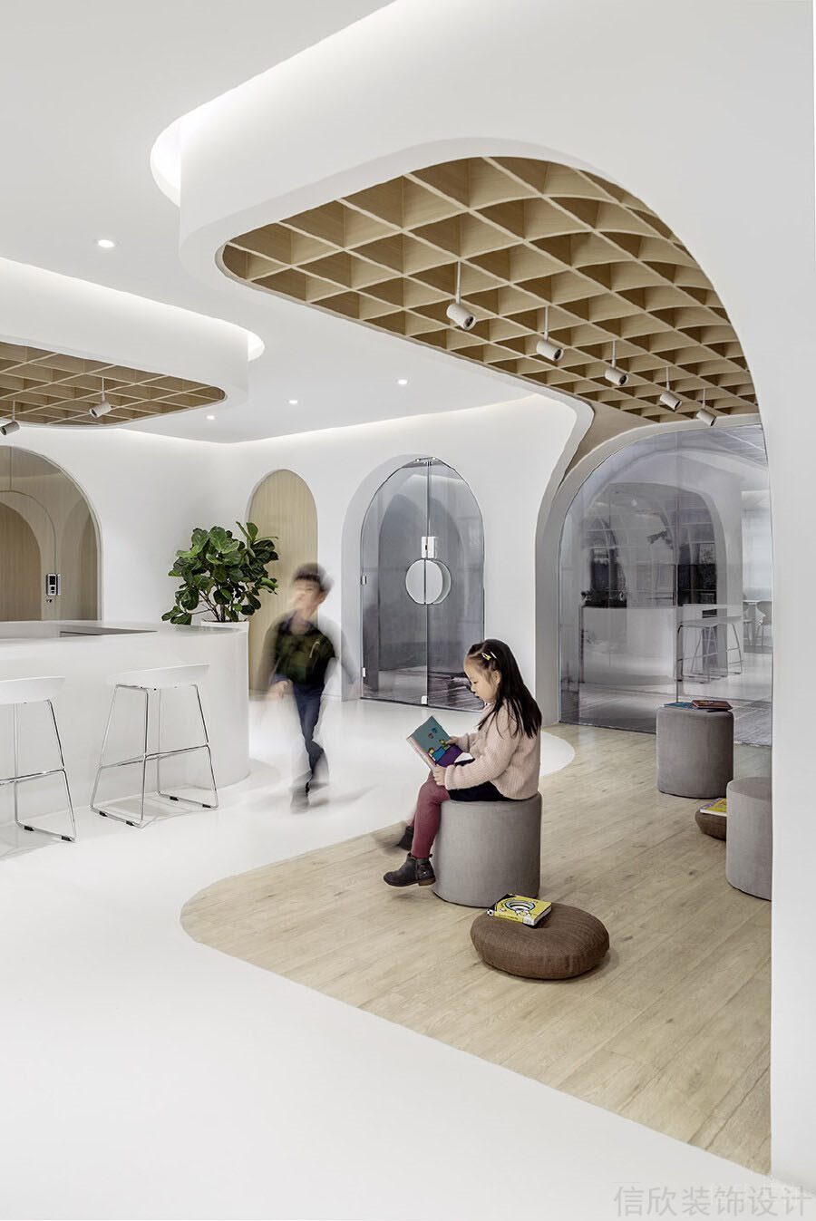 深圳書宇培訓(xùn)學(xué)校裝修設(shè)計(jì)_信欣幼兒園學(xué)校裝修設(shè)計(jì)