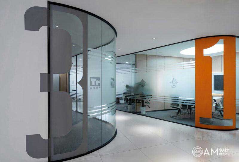 辦公室現代風弧形玻璃隔斷效果圖