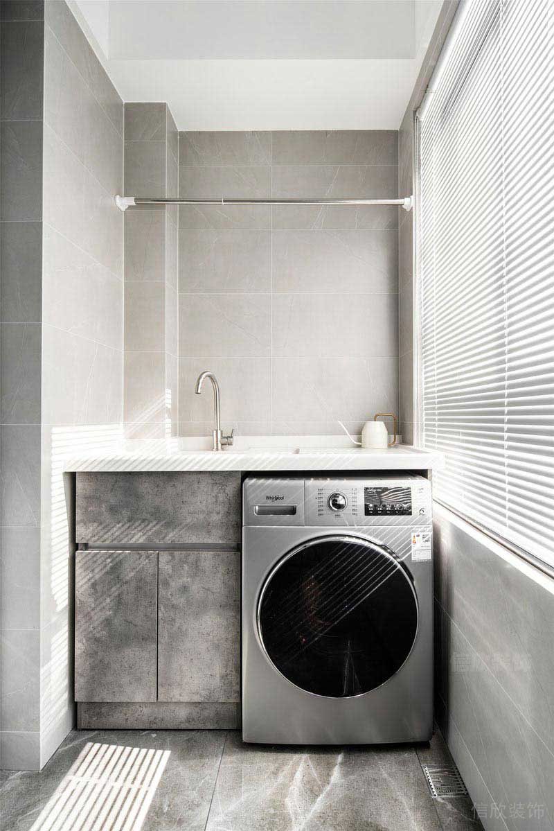 二手房改造后現(xiàn)代風黑白灰陽臺大理石洗衣柜效果圖