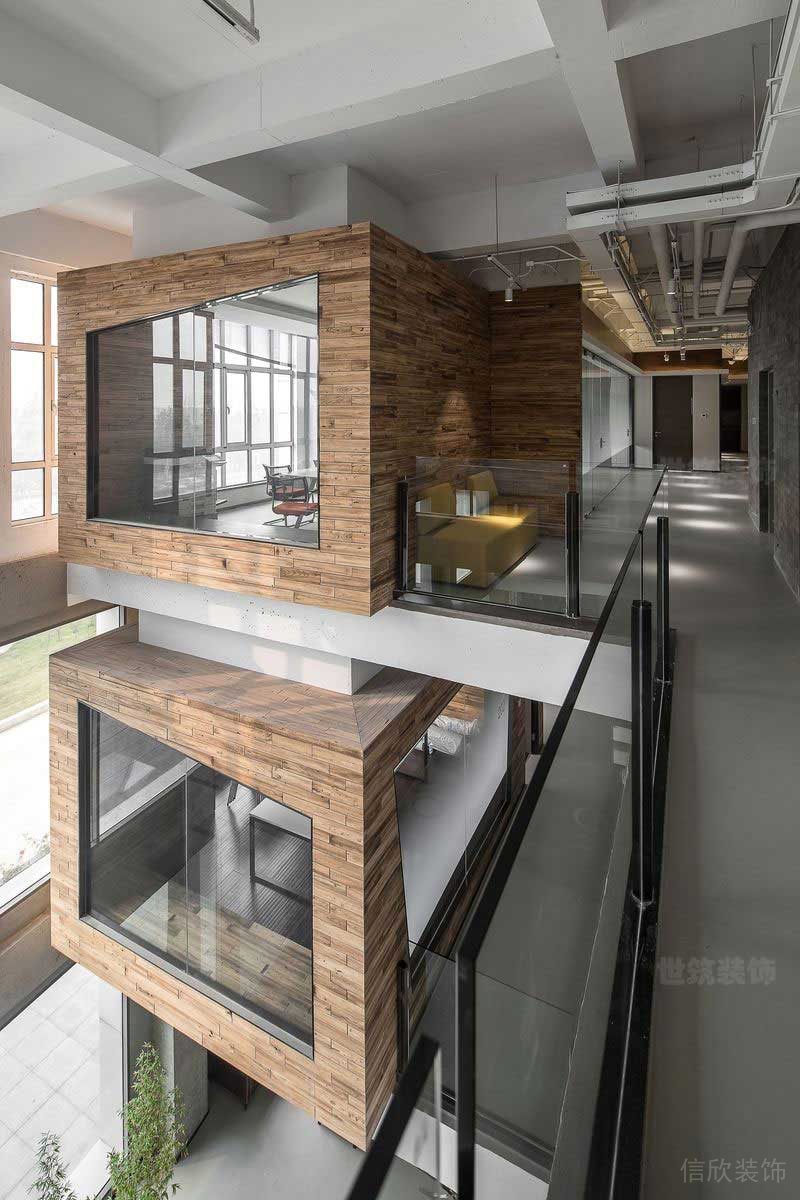 工業(yè)現(xiàn)代風(fēng)辦公室中空視覺(jué)