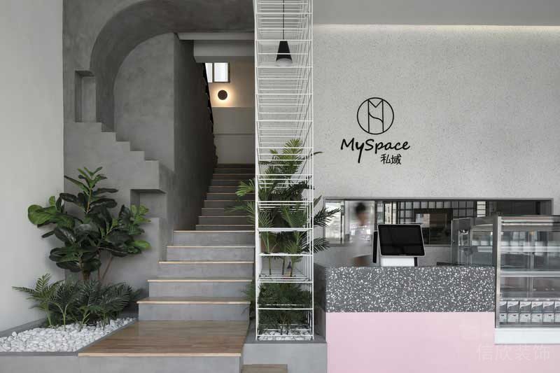 極簡工業(yè)風茶飲空間樓梯入口