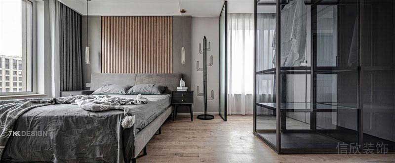 現代北歐原木家居臥室和衣帽區