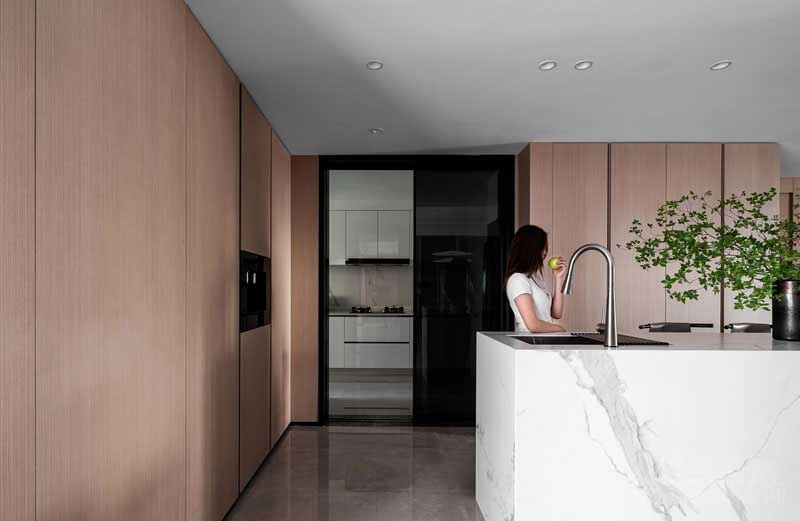 現(xiàn)代風(fēng)格家居樣板間餐廚