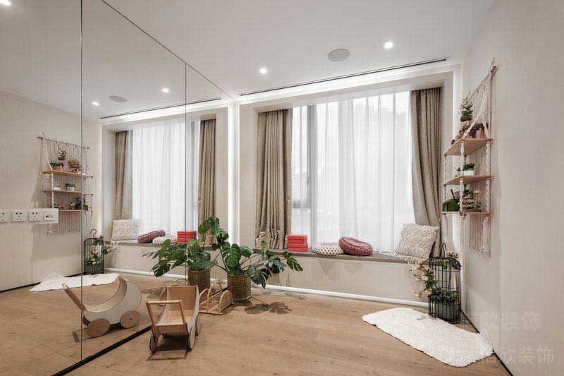 新居現(xiàn)代簡約風(fēng)飄窗效果圖