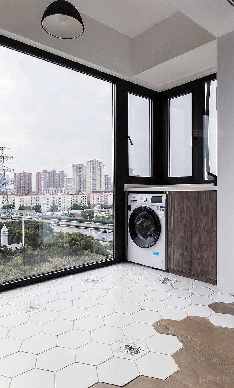 新居現(xiàn)代簡約風洗衣陽臺效果圖