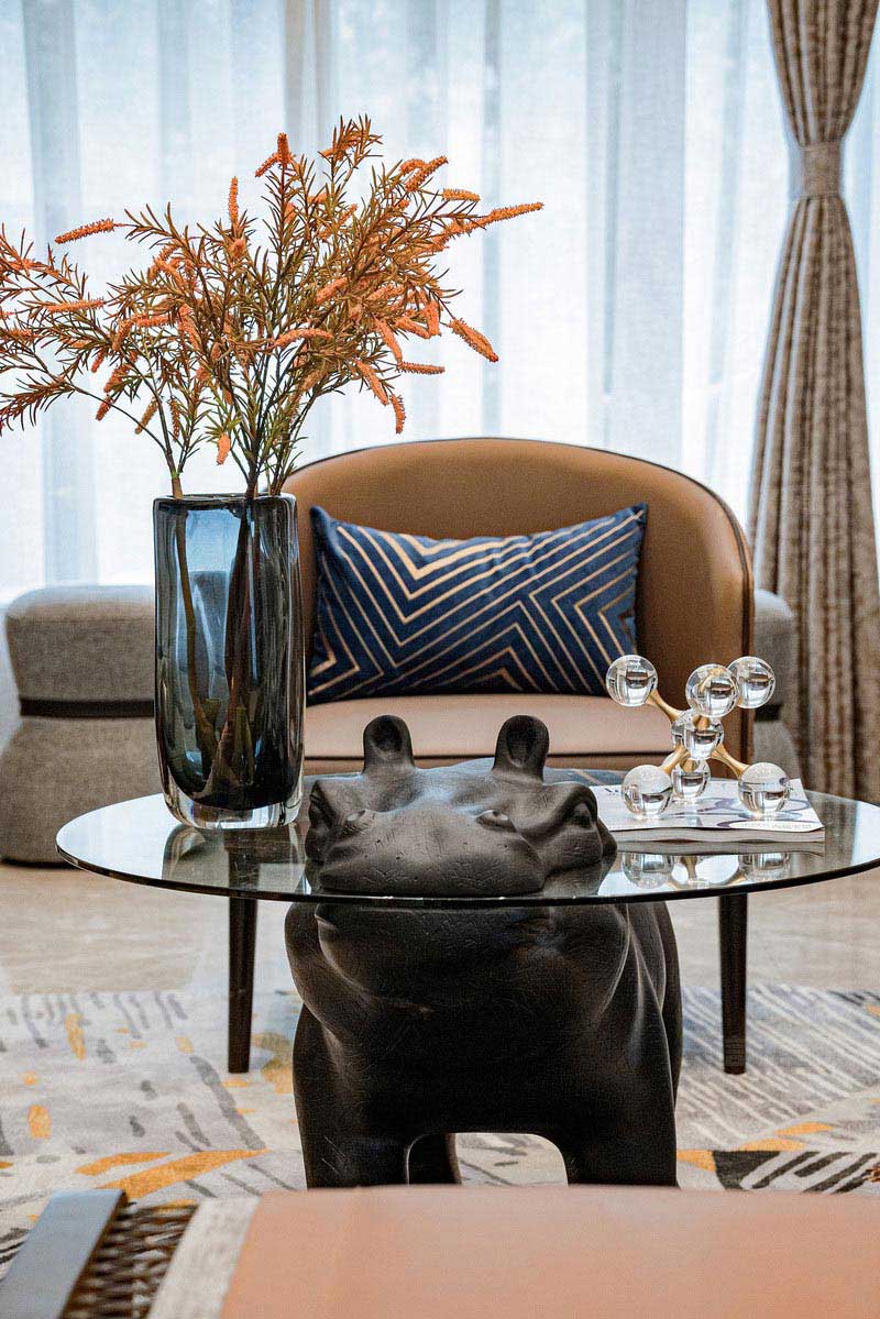 新居現(xiàn)代輕奢風陽臺休閑沙發(fā)效果圖