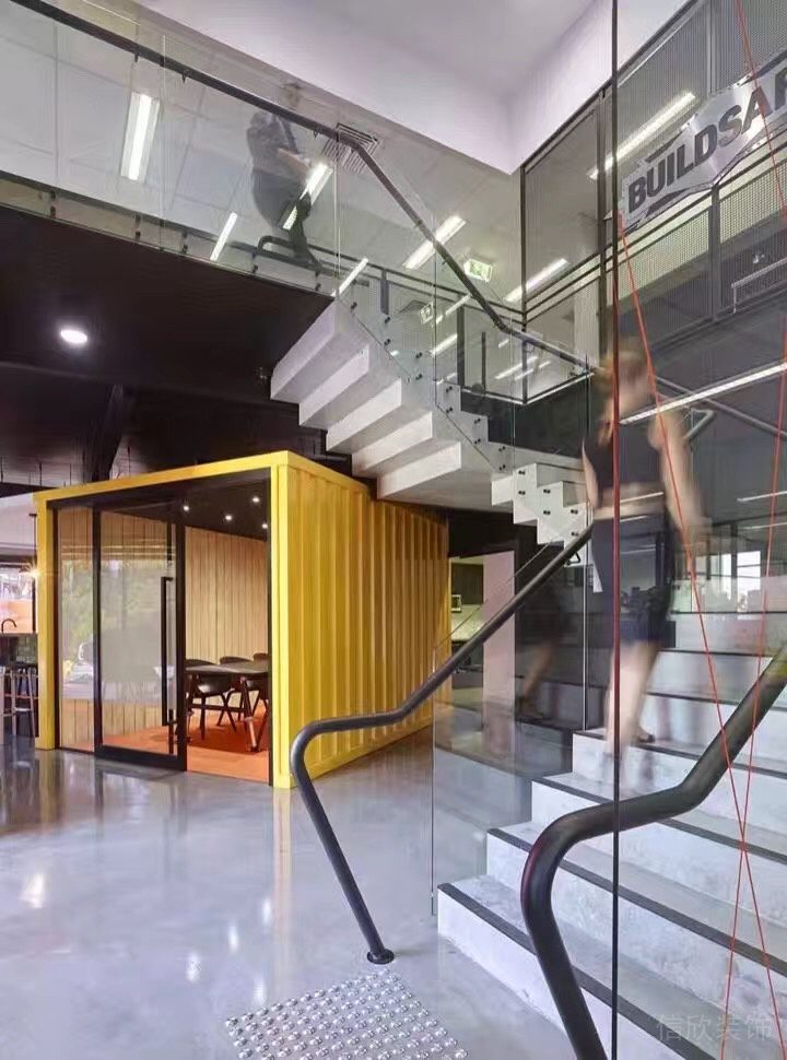 黃色集裝箱小會(huì)議室