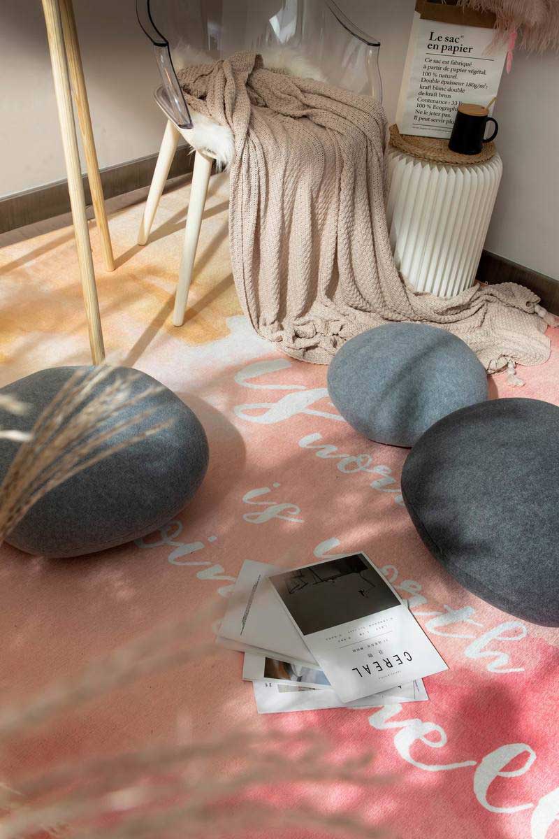 深圳羅湖區極簡風80平方復式小戶型裝修設計娛樂區抱枕 深圳羅湖區極簡風80平方復式小戶型裝修設計娛樂區抱枕