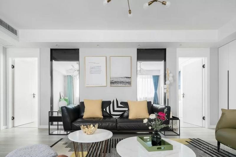 深圳鹽田簡(jiǎn)約風(fēng)格大戶型裝修設(shè)計(jì)方案圖客廳黑色沙發(fā) 深圳鹽田簡(jiǎn)約風(fēng)格大戶型裝修設(shè)計(jì)方案圖客廳黑色沙發(fā)