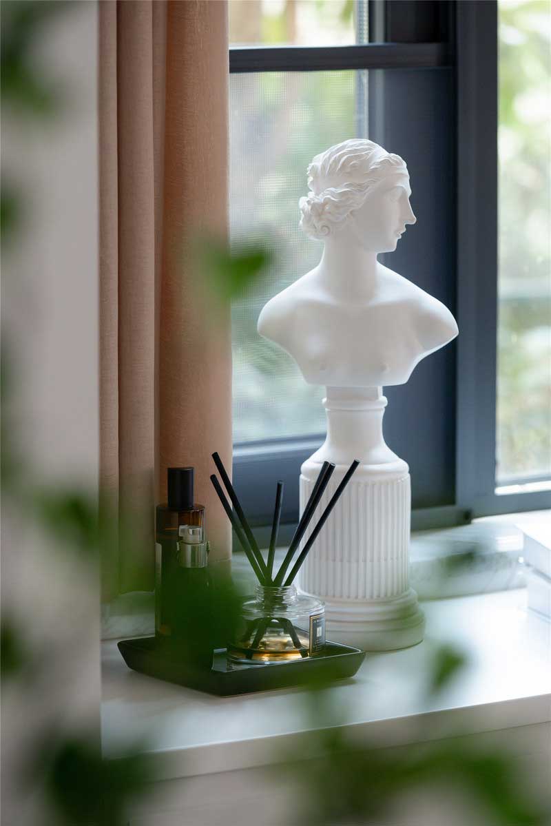 深圳南山簡(jiǎn)約風(fēng)格120平方家庭住房裝修藝術(shù)擺件