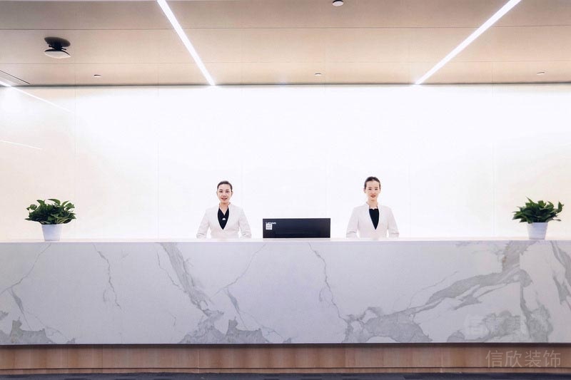 大理石前臺區(qū)域裝修效果圖木制天花燈飾直線設計