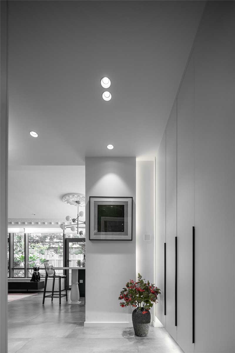 深圳南山科技園后現(xiàn)代風格家居裝修過道 深圳南山科技園后現(xiàn)代風格家居裝修過道