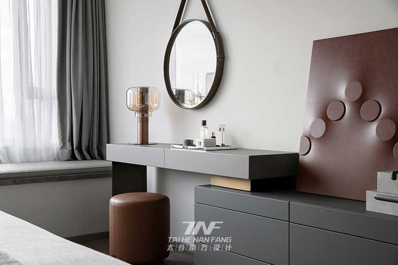 深圳龍華新中式家庭住宅裝修長輩房梳妝臺(tái)
