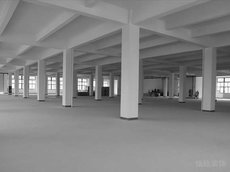 深圳龍華現代風格大型辦公室裝修設計原有室內天棚實景 深圳龍華現代風格大型辦公室裝修設計原有室內天棚實景