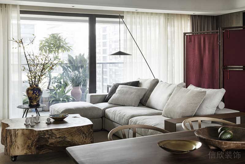 復古實木茶幾設計棉麻環形沙發就餐區戶型裝修效果圖。