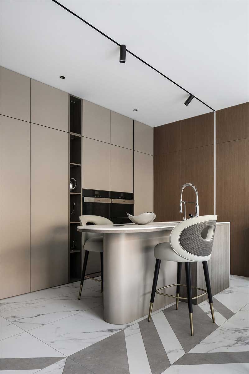 深圳龍華區(qū)現(xiàn)代中式風(fēng)格舊房裝修改造完工后實(shí)景圖開放式廚房吧臺(tái)