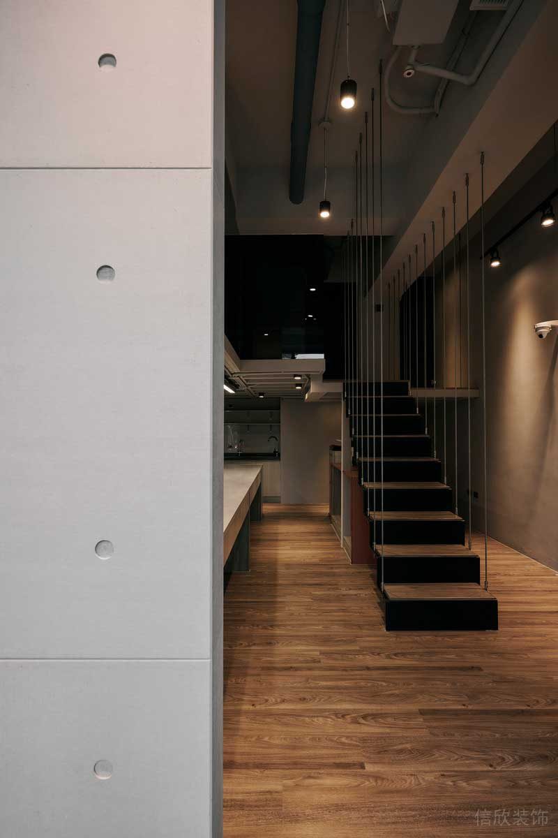 深圳寶安區工業風辦公室裝修過道