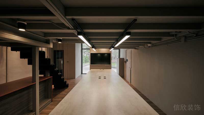 深圳寶安區(qū)工業(yè)風(fēng)辦公室裝修氛圍調(diào)性