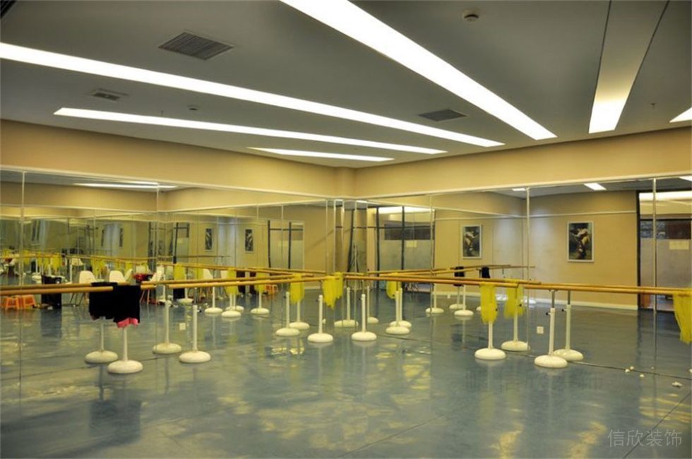 深圳市南山區華僑城頂尖藝術培訓機構舞蹈室 深圳市南山區華僑城頂尖藝術培訓機構舞蹈室