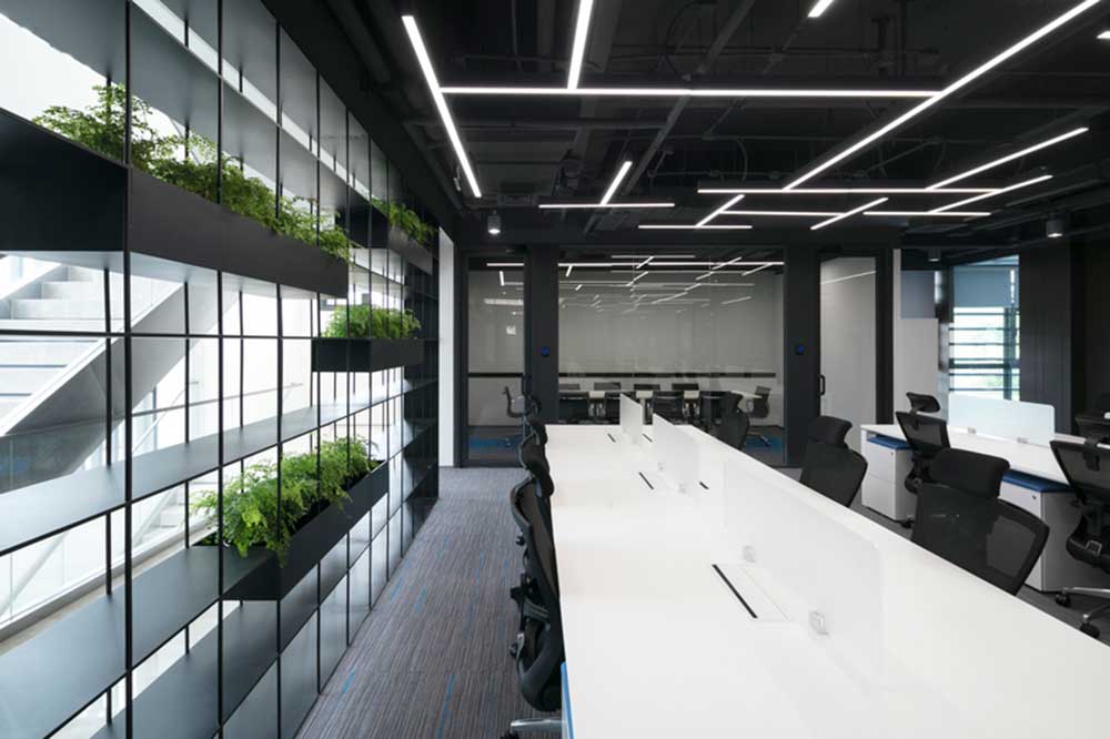 大鵬新區(qū)鑫園廣場(chǎng)現(xiàn)代風(fēng)格辦公室裝修辦公區(qū) 大鵬新區(qū)鑫園廣場(chǎng)現(xiàn)代風(fēng)格辦公室裝修辦公區(qū)