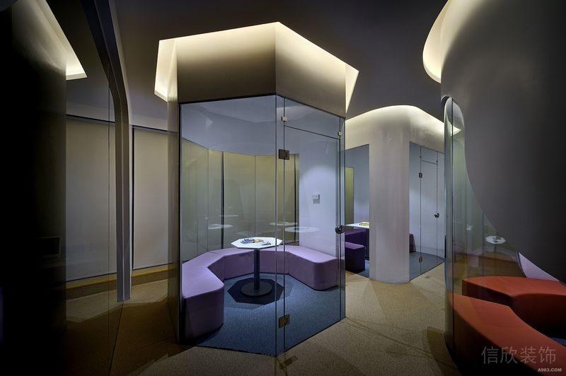 幾何造型多邊形玻璃隔音辦公室獨(dú)立休息區(qū)就餐區(qū)裝修效果