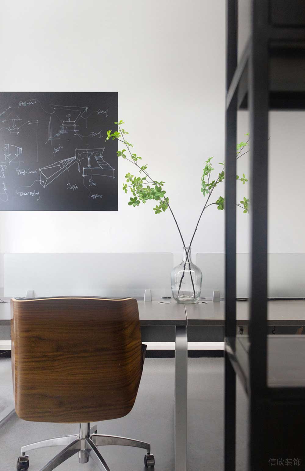 深圳寶安萬科星宸大廈簡約風格辦公室裝修原木色辦公椅