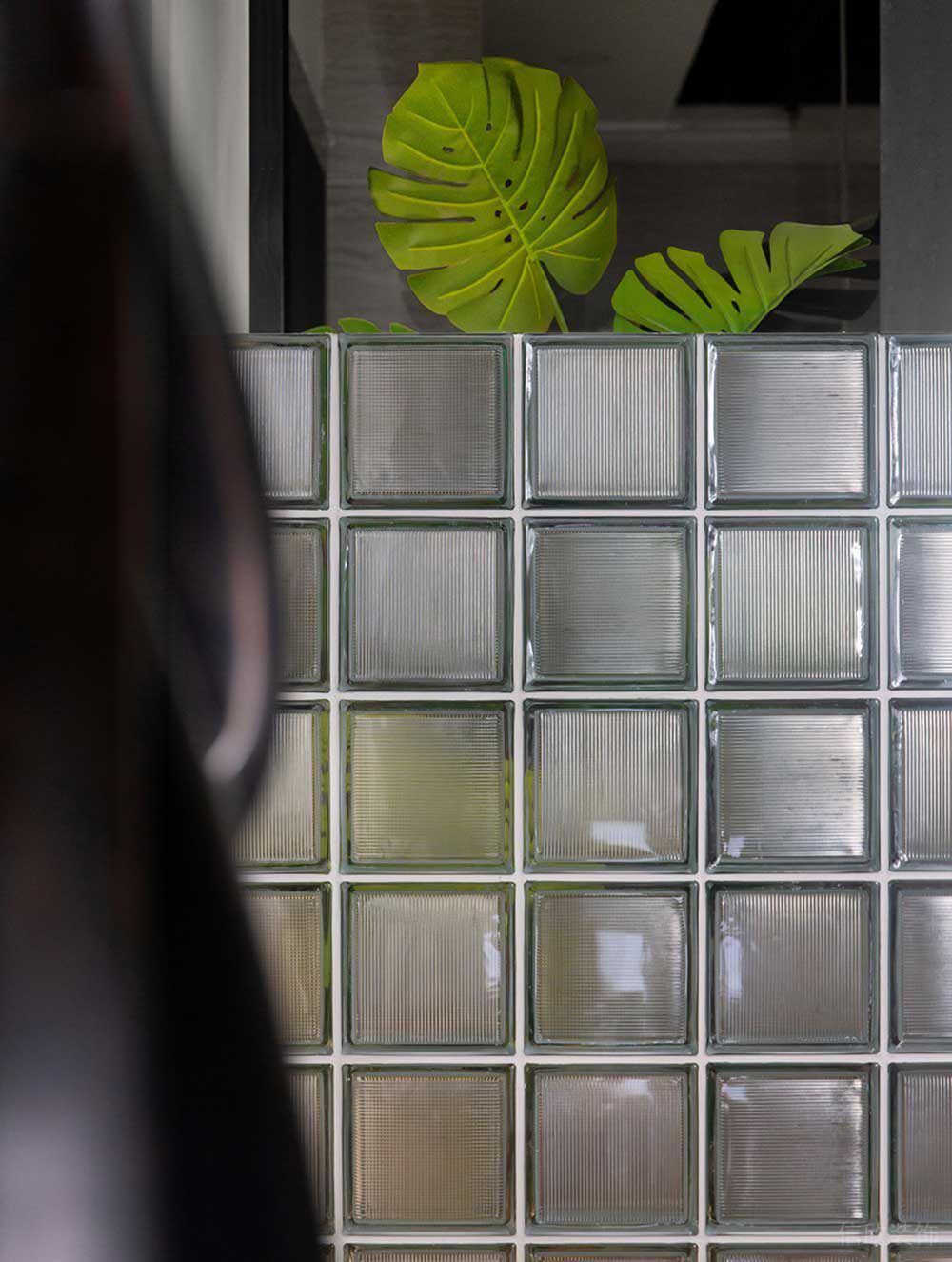 深圳寶安萬科星宸大廈簡約風格辦公室裝修綠植裝飾