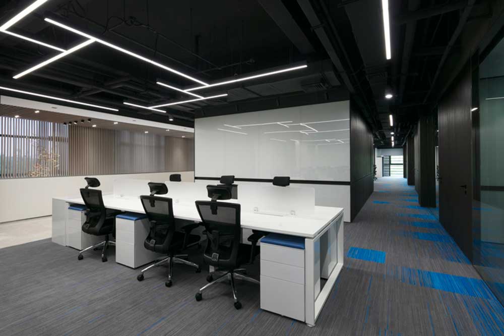 大鵬新區(qū)鑫園廣場(chǎng)現(xiàn)代風(fēng)格辦公室裝修辦公區(qū)配色 大鵬新區(qū)鑫園廣場(chǎng)現(xiàn)代風(fēng)格辦公室裝修辦公區(qū)配色