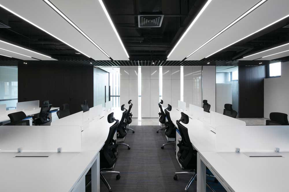 大鵬新區(qū)鑫園廣場(chǎng)現(xiàn)代風(fēng)格辦公室裝修辦公區(qū)氛圍調(diào)性 大鵬新區(qū)鑫園廣場(chǎng)現(xiàn)代風(fēng)格辦公室裝修辦公區(qū)氛圍調(diào)性