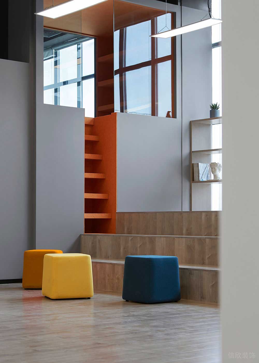 北歐風辦公空間案例階梯式休閑區(qū)設計裝修圖
