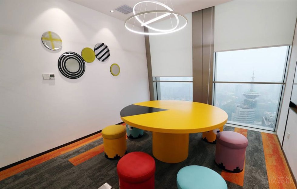 北歐風(fēng)格辦公空間員工休閑室裝修圖