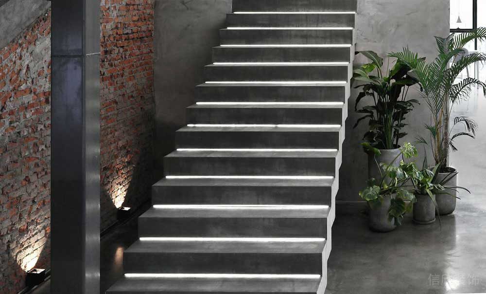 工業(yè)風(fēng)商務(wù)辦公場所樓梯空間裝修圖