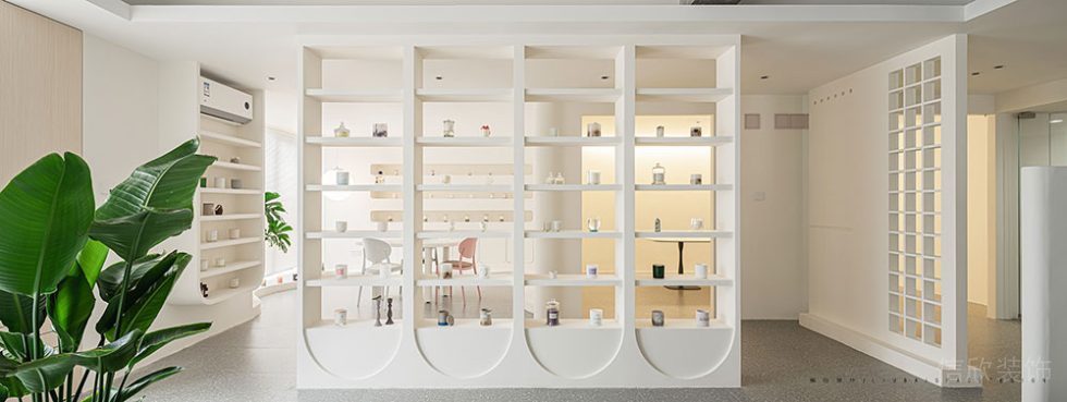 簡約風(fēng)格辦公室產(chǎn)品體驗展示區(qū)設(shè)計裝修圖