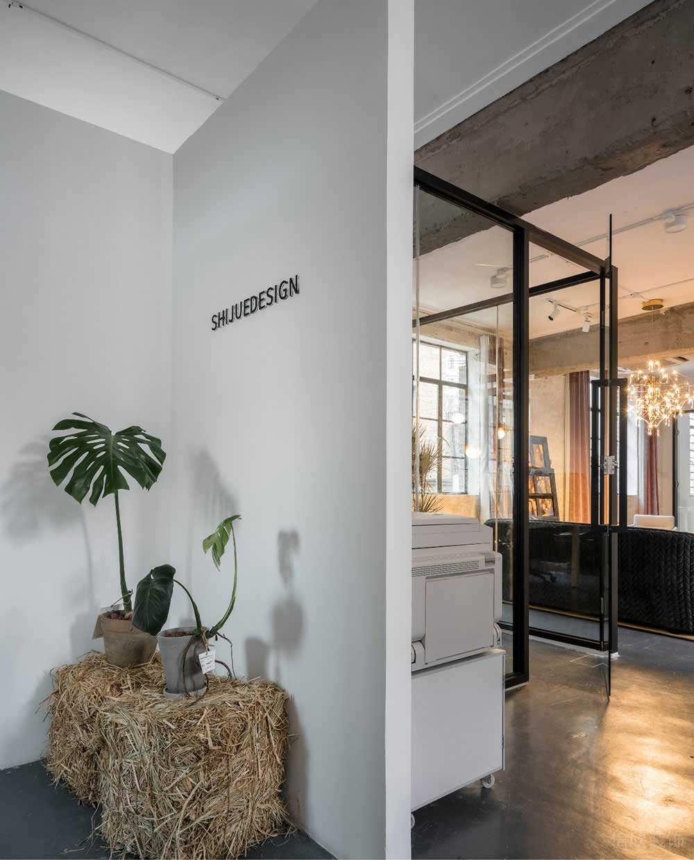 簡約工業風商務辦公場所門廳過道裝修圖