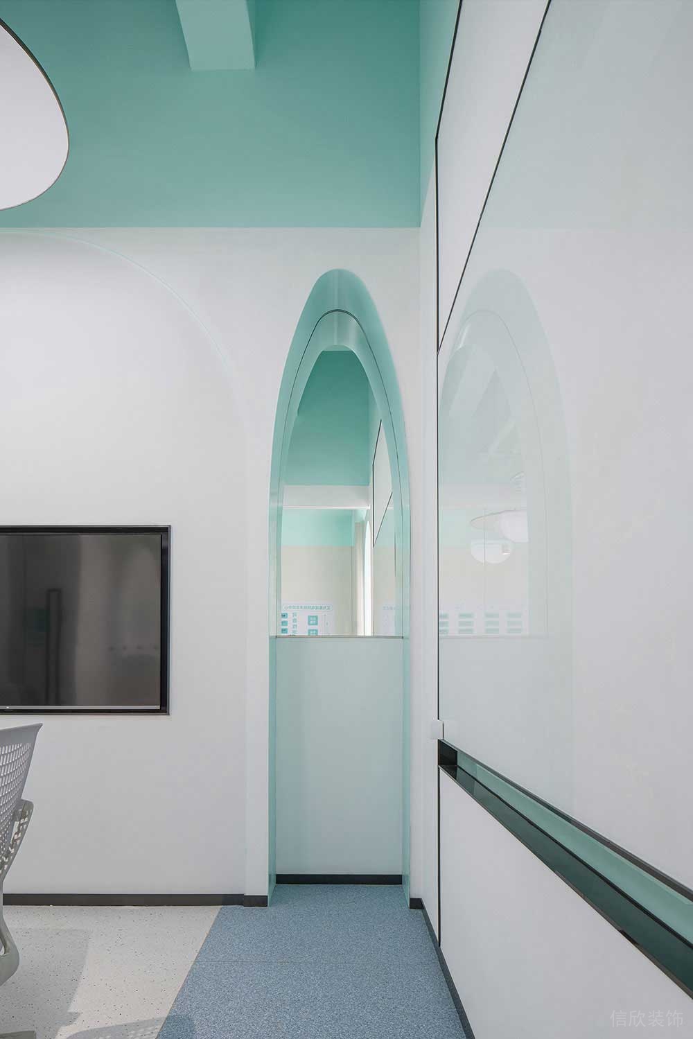 現(xiàn)代風格辦公室項目商務洽談室裝修圖