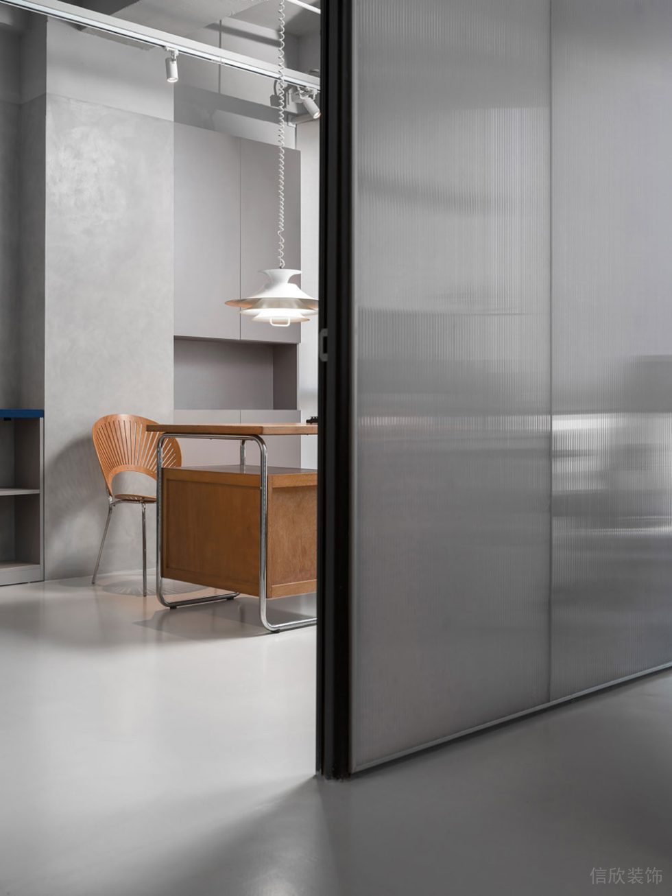 現(xiàn)代工業(yè)風(fēng)商務(wù)辦公空間主管辦公室設(shè)計裝修圖